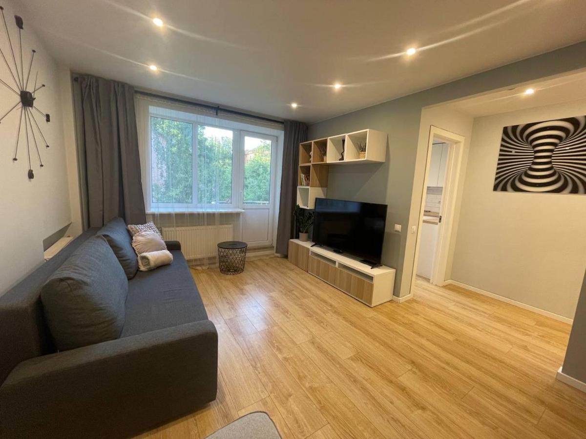 Apartamento Modern 1Br Haven Near Two Parks Riga Exterior foto